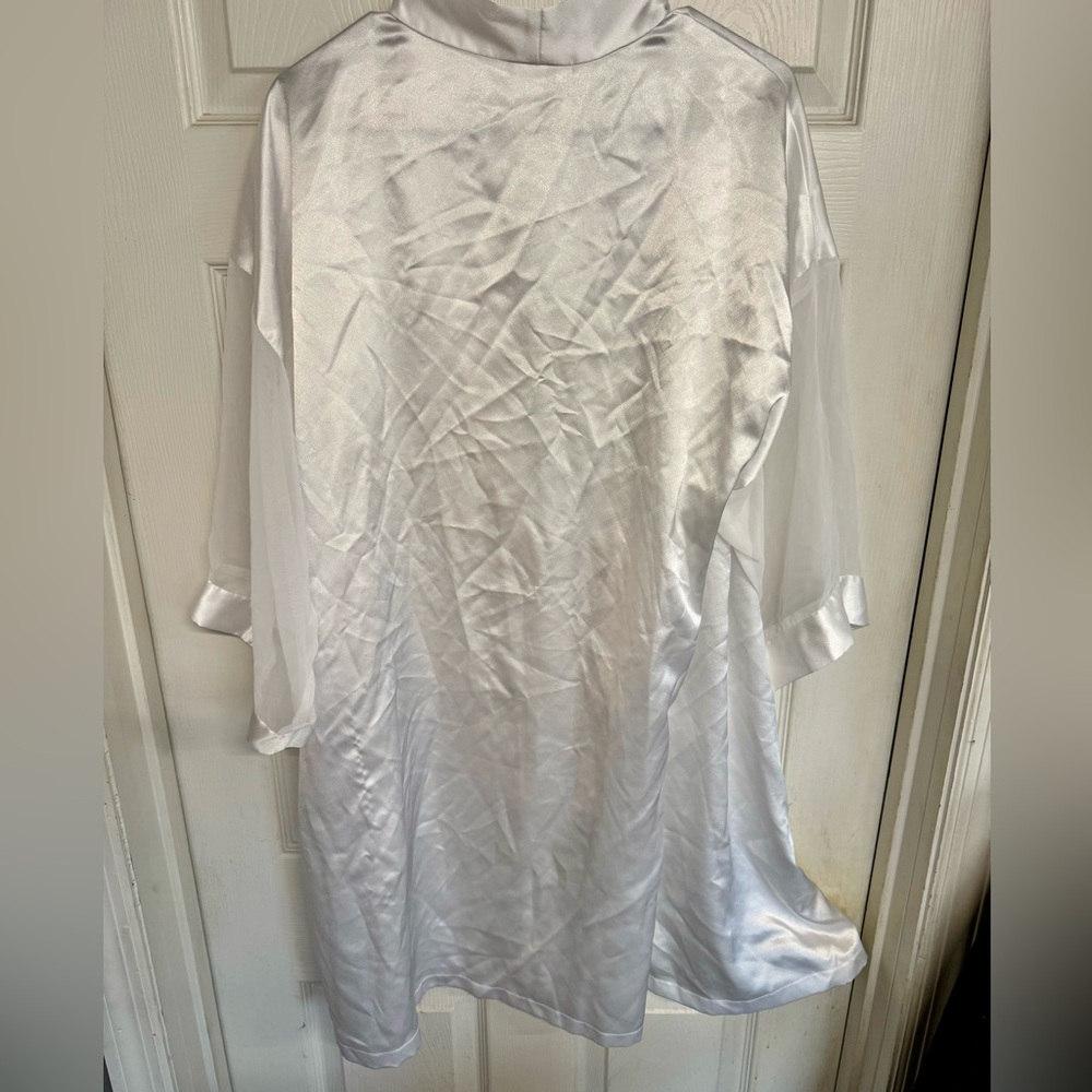 Bridal Robe - Picture 3 of 4